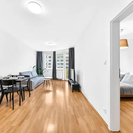 Modern Near Centre - Balcony